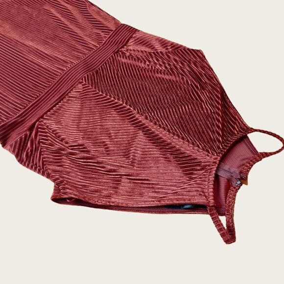 Dynamite Striped Velvet Autumn Midi Dress - Picture 3 of 10